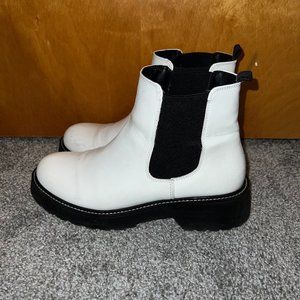 Madden Girl Kween Chelsea Boots